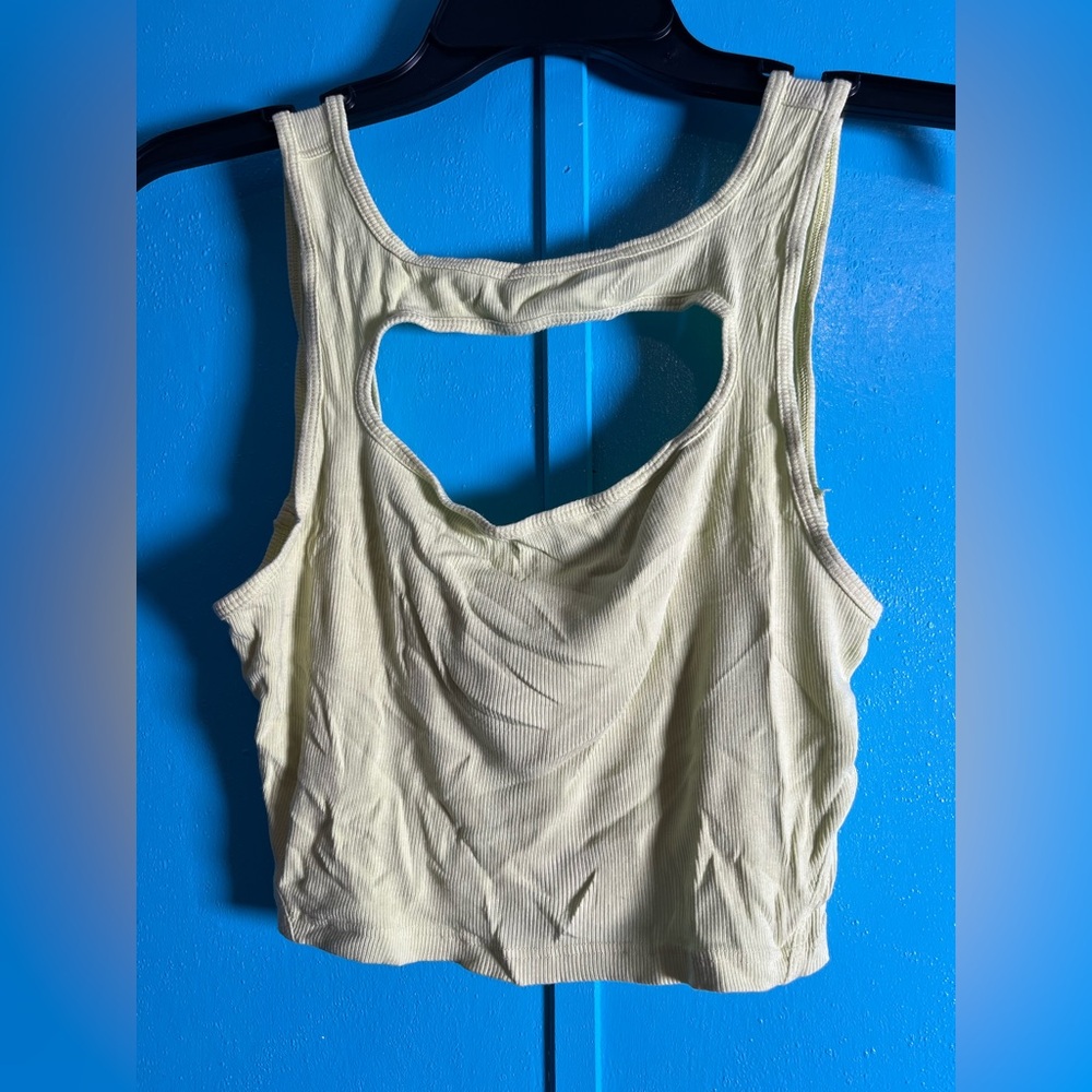 96. Women’s Tank Lululemon